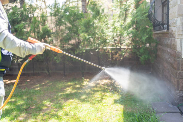 Best Pest Removal Services  in Girard, KS